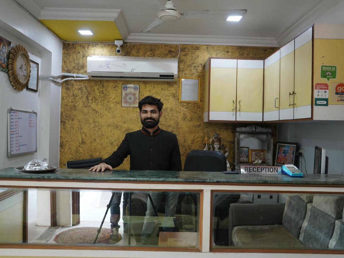 Hotel Krishna Ahmedabad Exterior foto