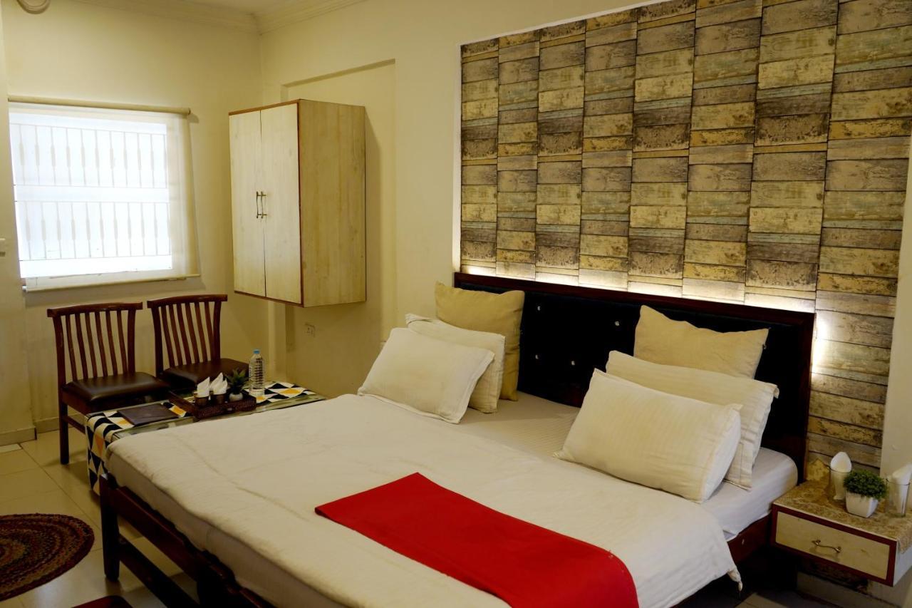 Hotel Krishna Ahmedabad Exterior foto