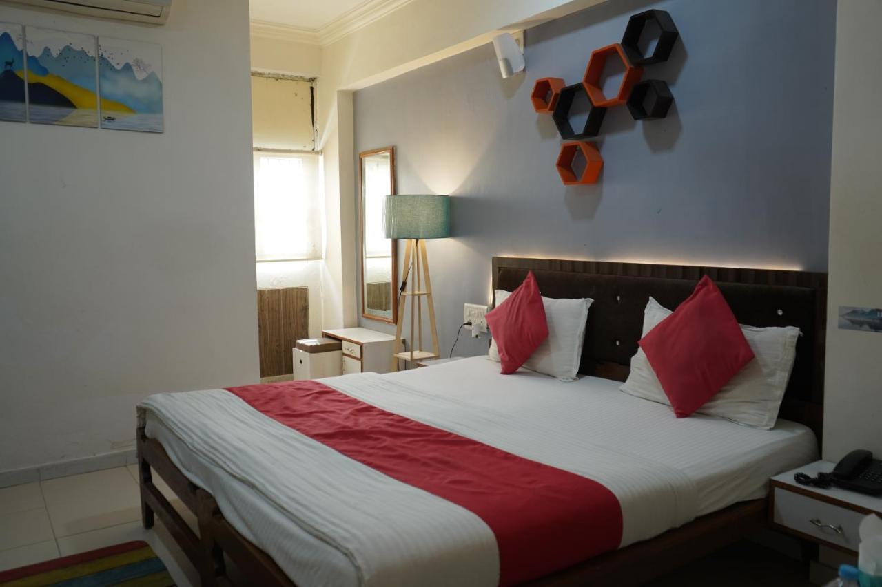 Hotel Krishna Ahmedabad Exterior foto