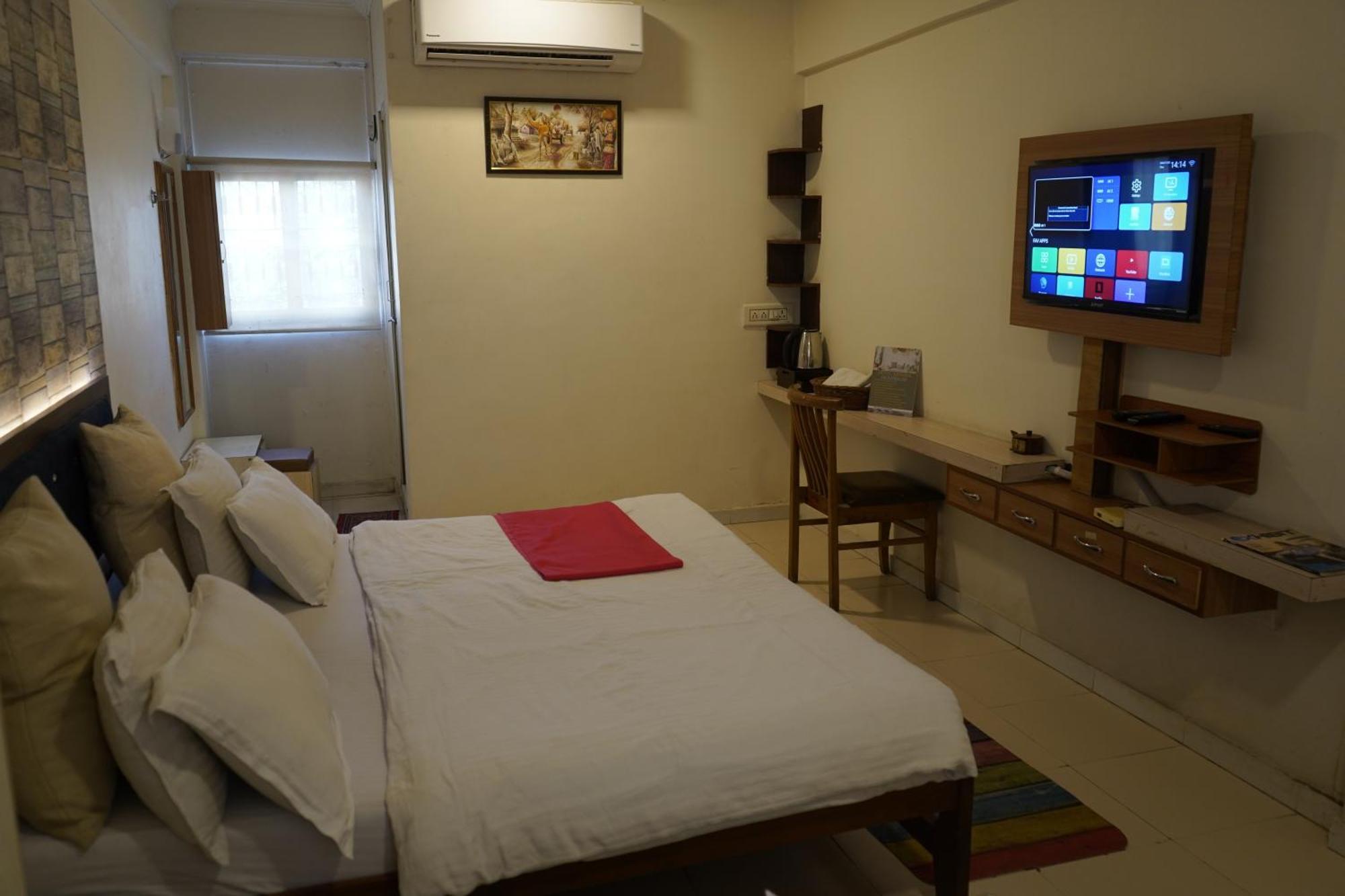 Hotel Krishna Ahmedabad Exterior foto