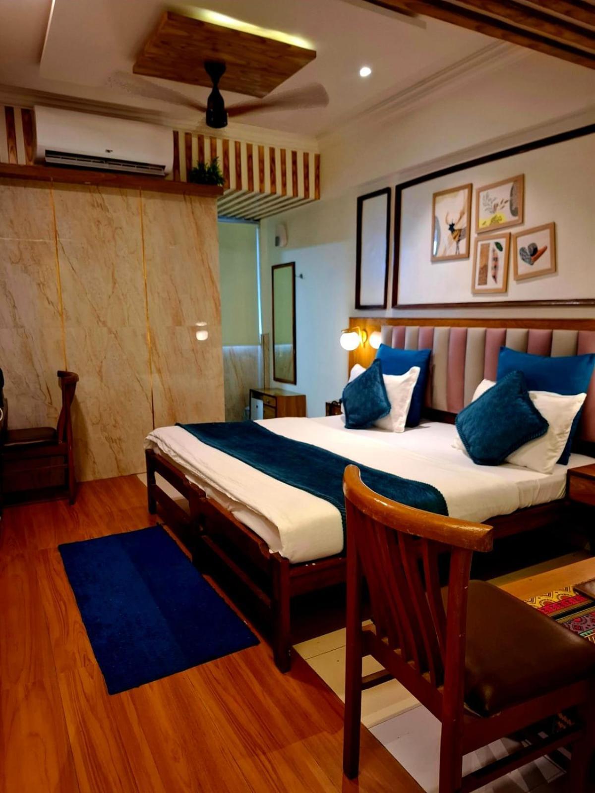 Hotel Krishna Ahmedabad Exterior foto